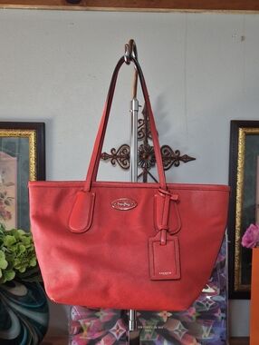 Coach Taxi Tote In Tennessee Orange! 🧡